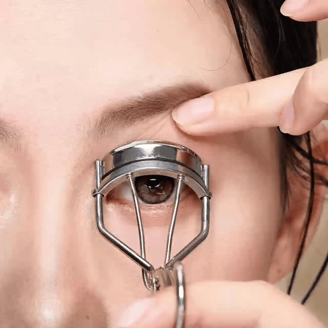 Curl your natural lashes